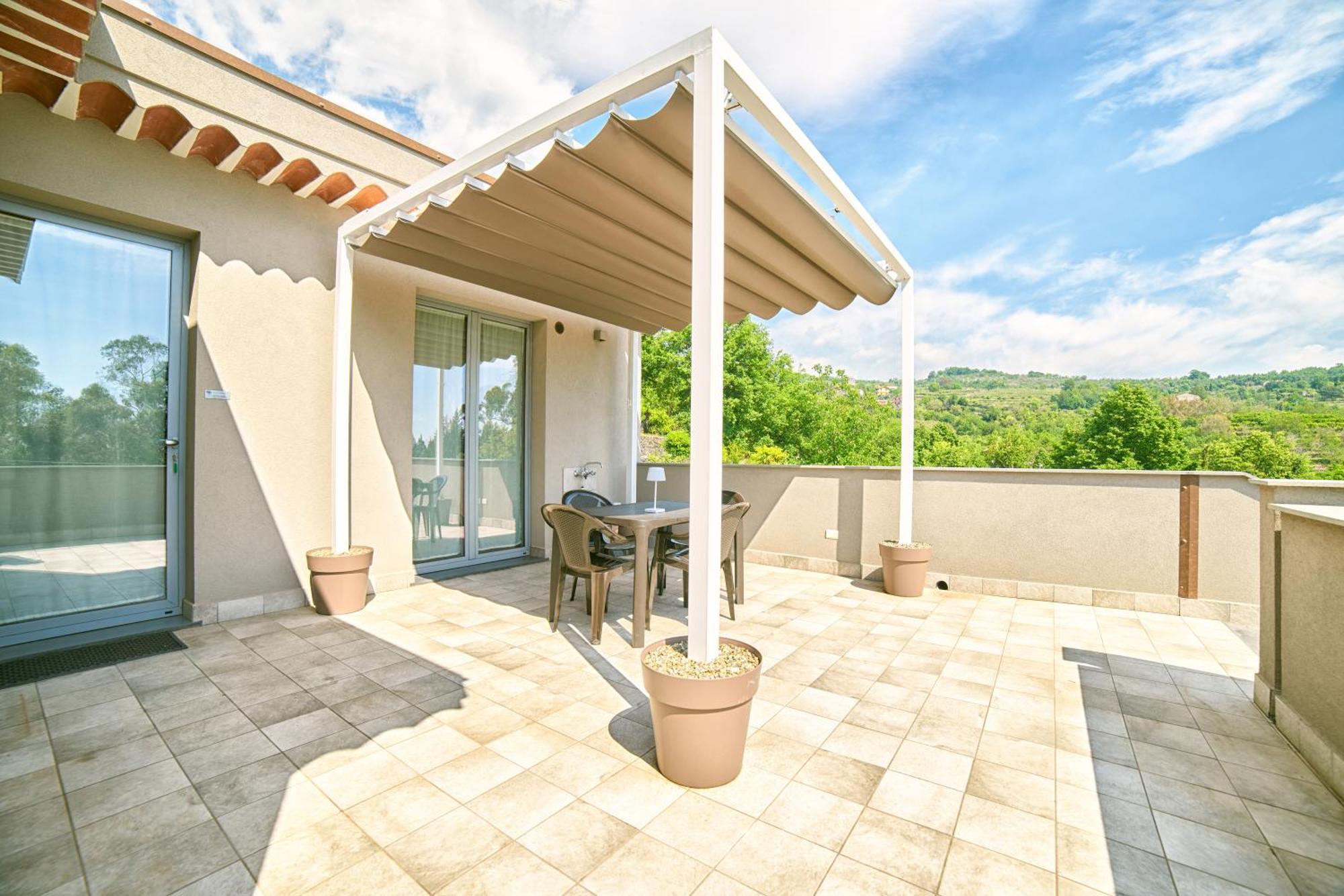 Il Casale Di Monacella Aparthotel Santa Venerina Exterior photo